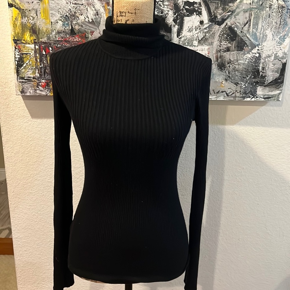 Max Studio black turtle neck light weight size small